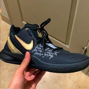 Nike Kyrie Flytrap II